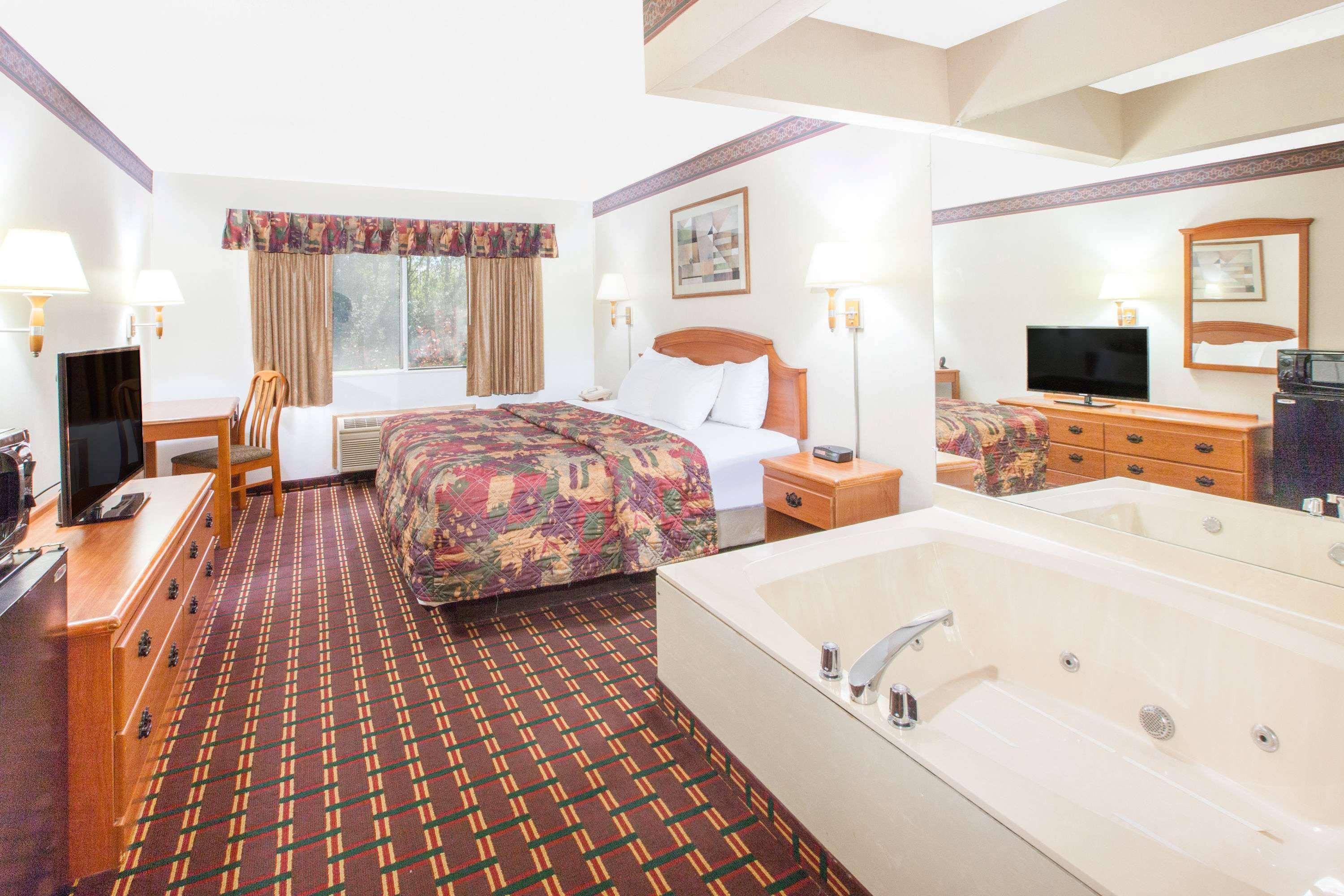 Days Inn By Wyndham Sault Ste Marie Mi Εξωτερικό φωτογραφία